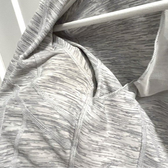 EUC lululemon Define Jacket size 6 in Luon. Space Nimbus color - Picture 5 of 9